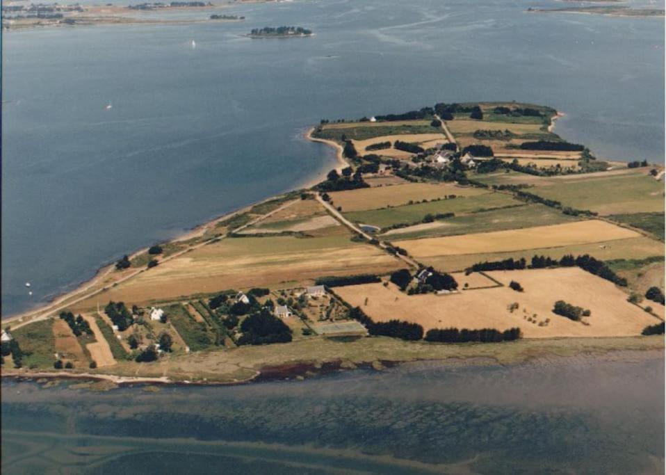 Meuble Sur L'Ile De Tascon A 300 M De La Plage Saint-Armel Exterior photo